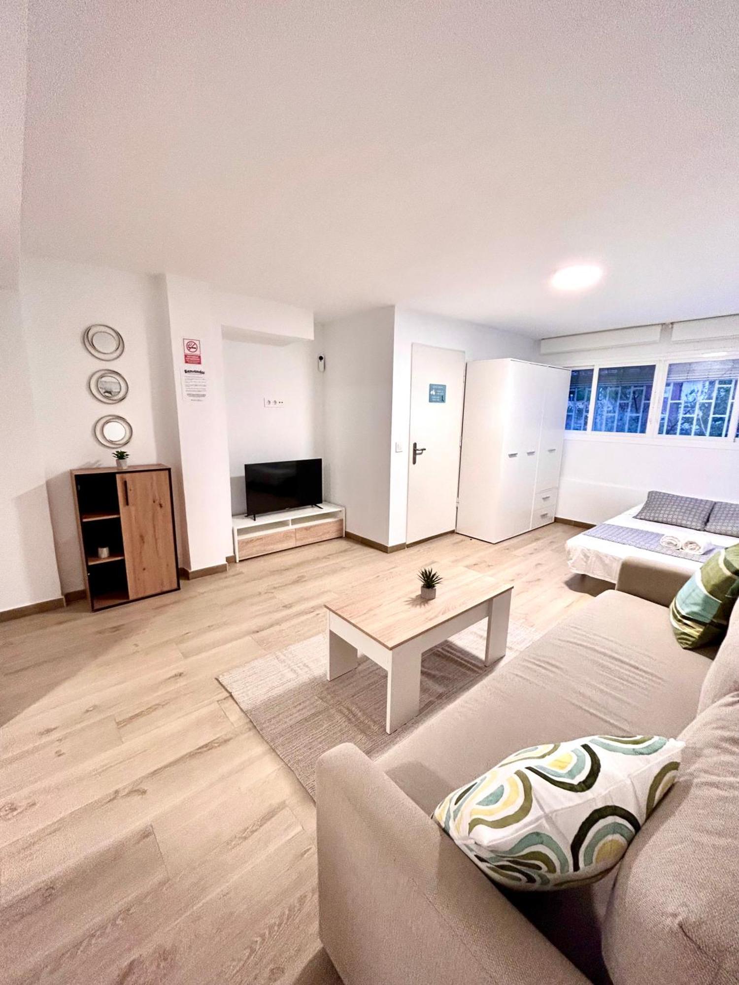 Apartamentos Ribadeo Madrid Extérieur photo