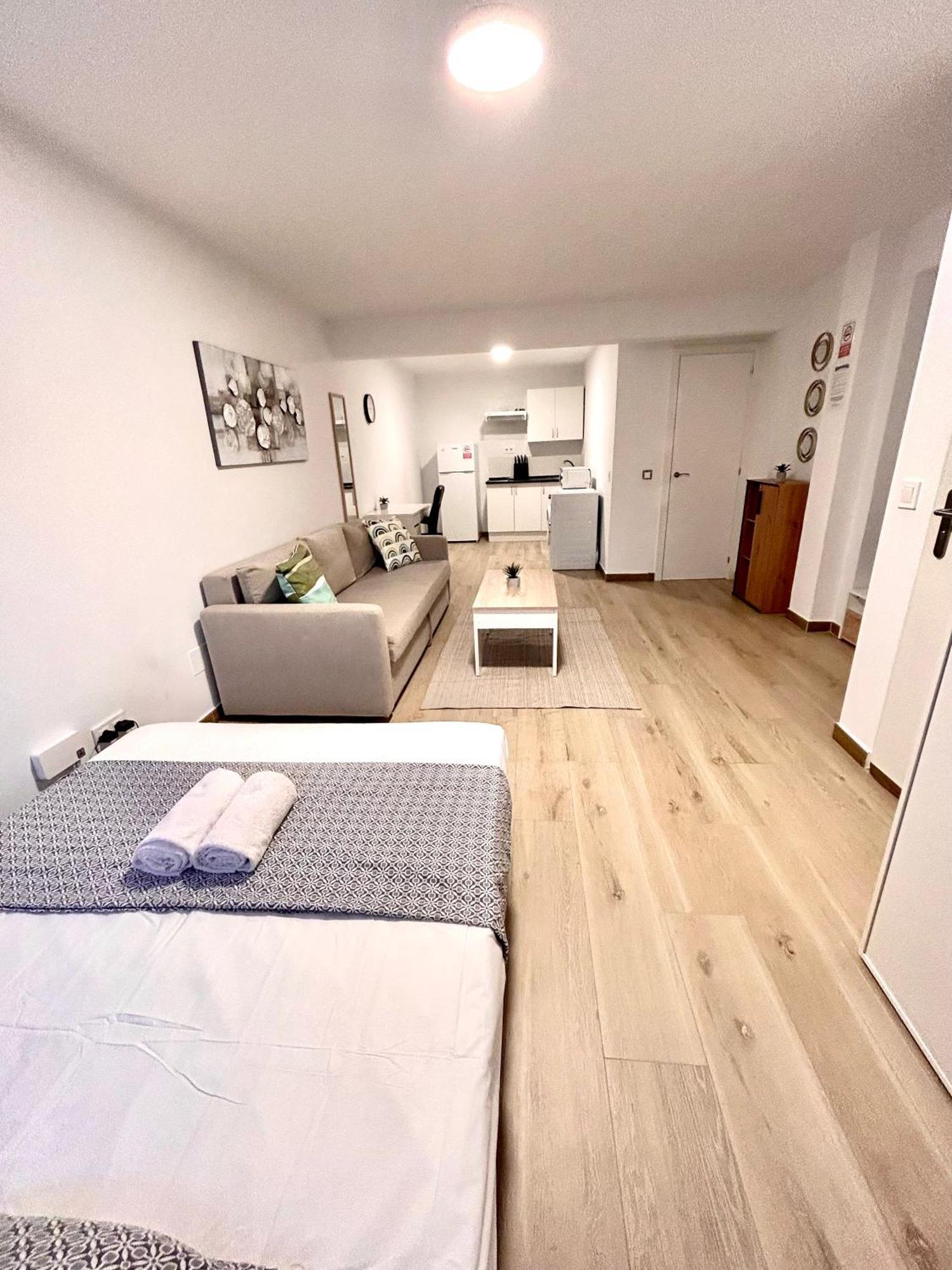 Apartamentos Ribadeo Madrid Extérieur photo