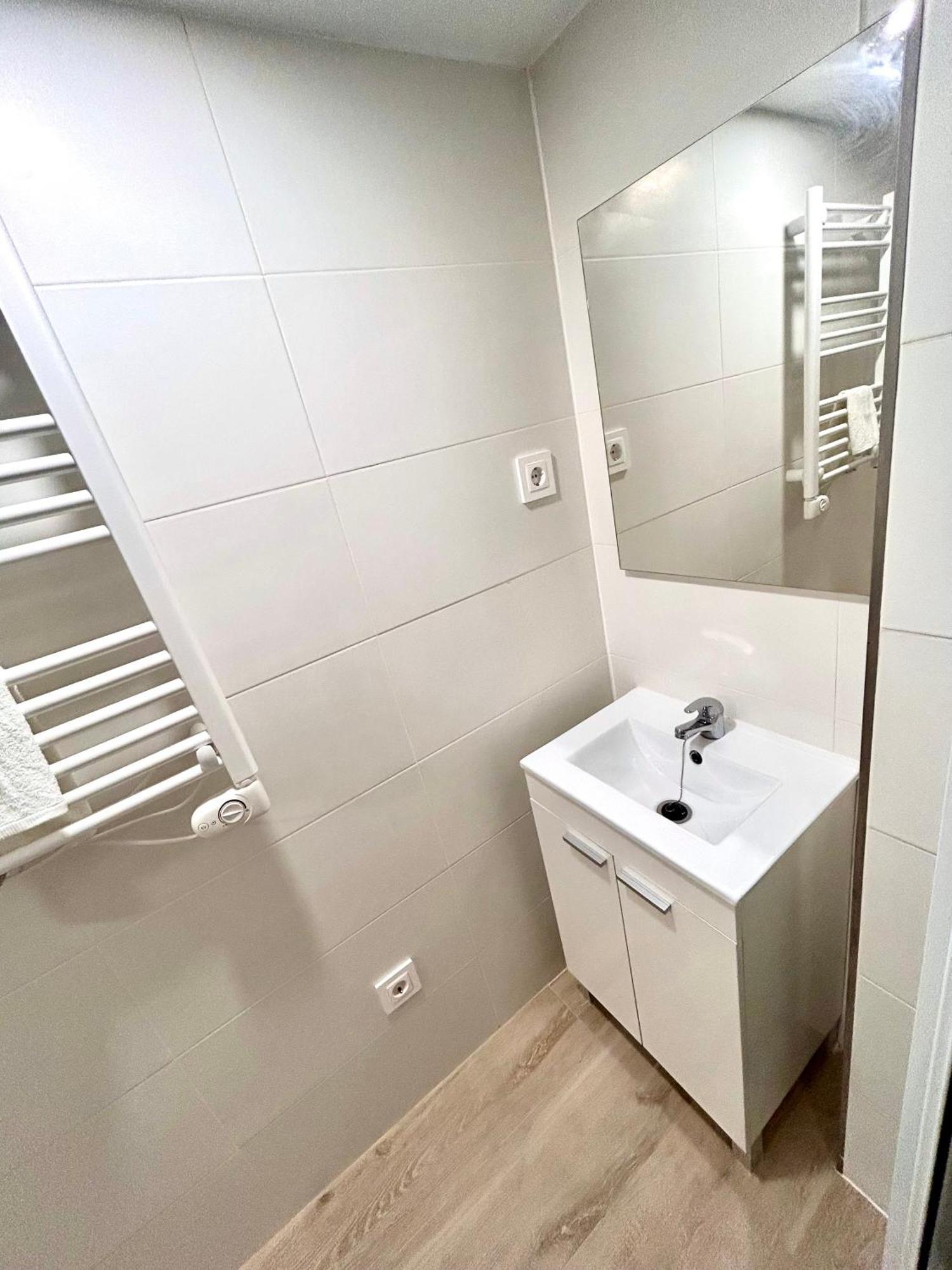 Apartamentos Ribadeo Madrid Extérieur photo