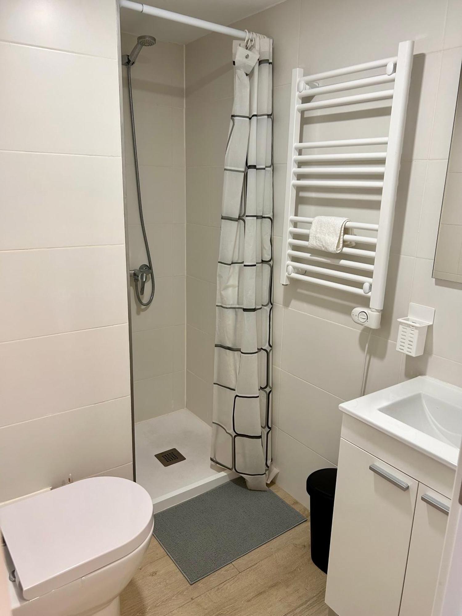 Apartamentos Ribadeo Madrid Extérieur photo