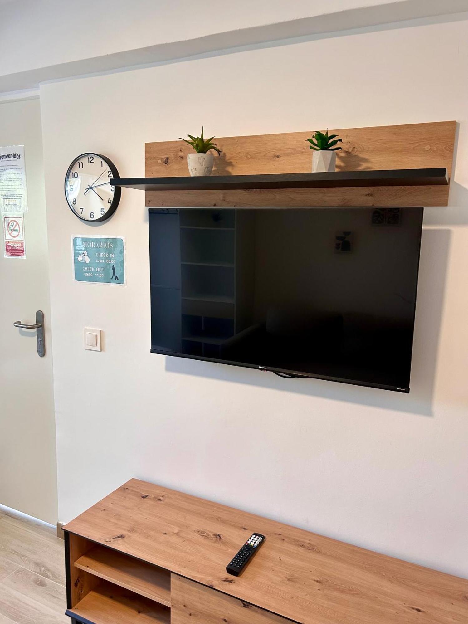 Apartamentos Ribadeo Madrid Extérieur photo