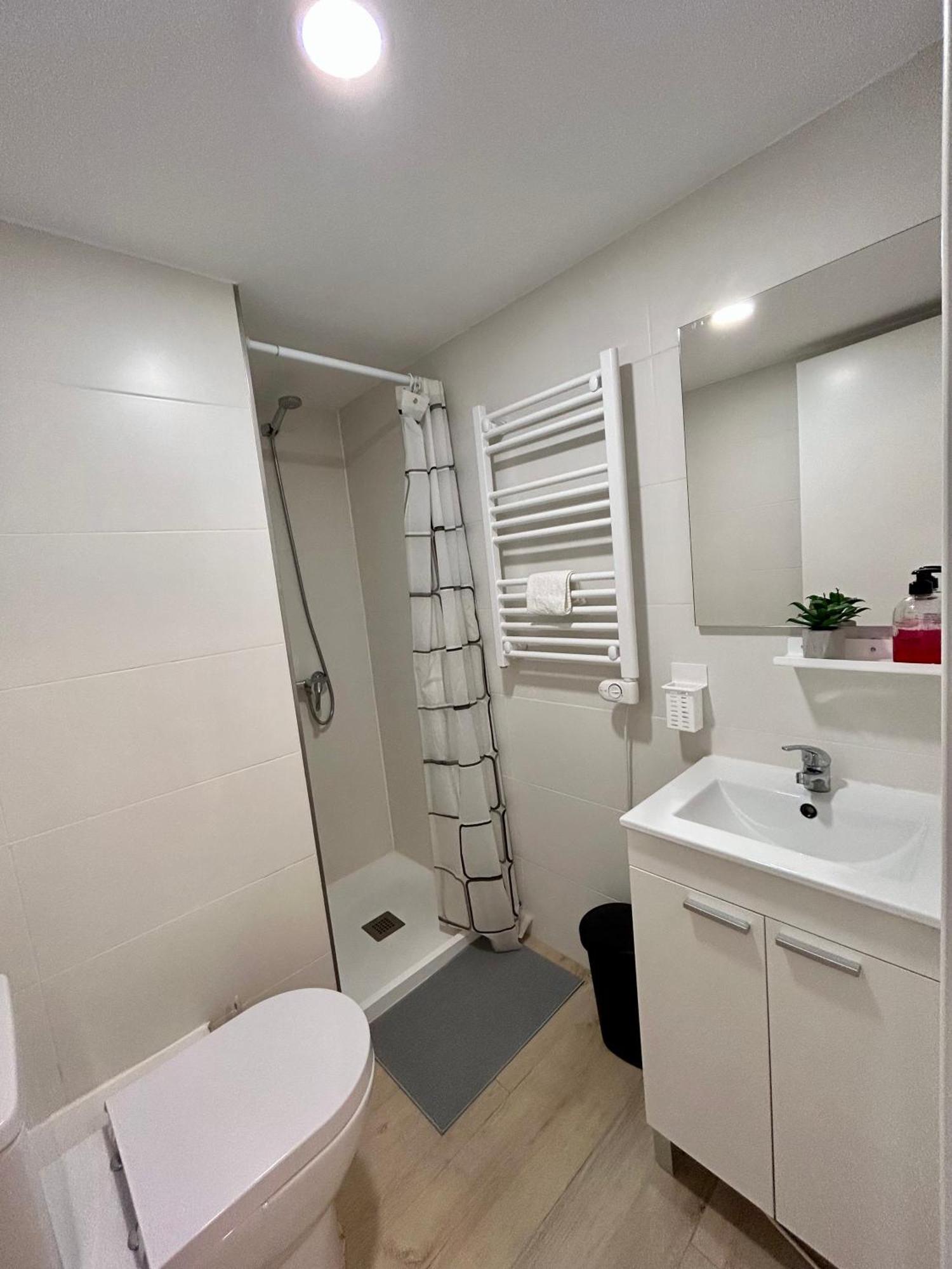 Apartamentos Ribadeo Madrid Extérieur photo
